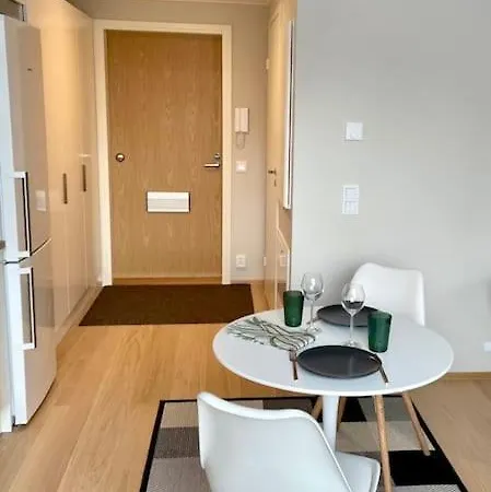 Apartamento Uusi Yksioe Naantalin Keskustassa *